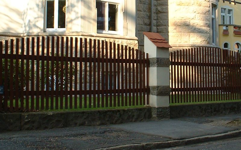 Vierkantzaun aus eigener Fertigung